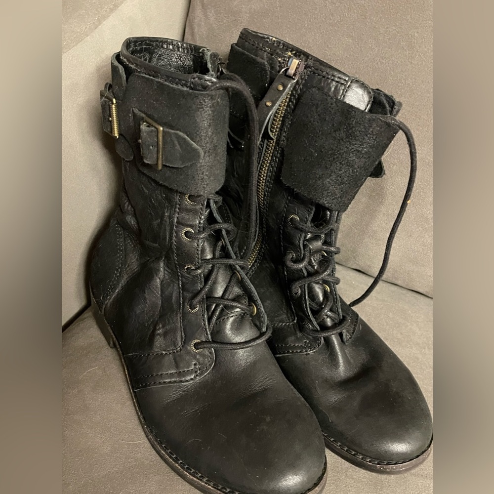 Black Ugg combat style  boots -  barely worn.  Size tag is 37(Eu) 6 (USA)